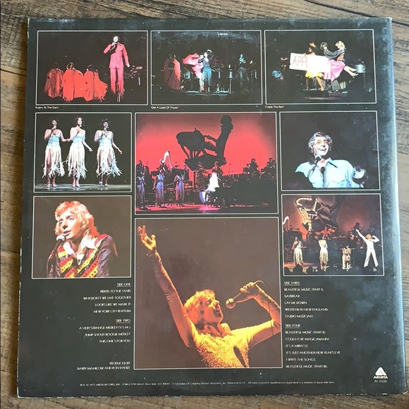 Barry Manilow live vinyl record - Picture 2 of 5